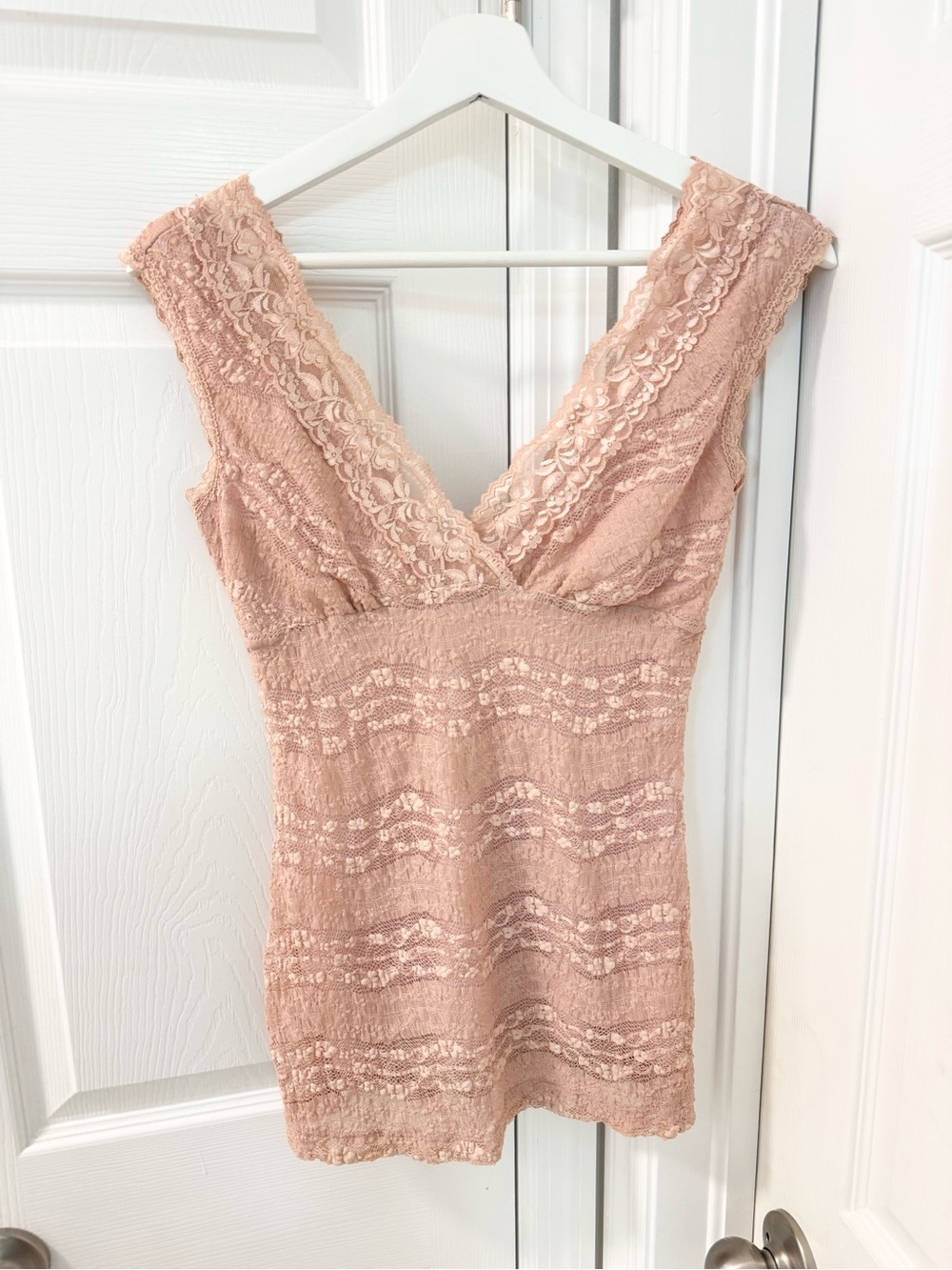 Vintage twenty one lace fitted v neck tank top y2k size S blush pink coquette